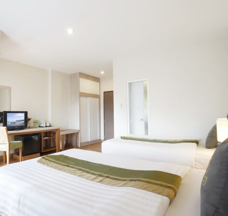 Resort Palmyra Phuket - Sha Extra 4*