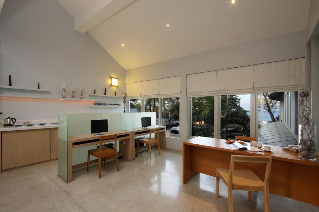Ramada By Wyndham Southsea Resort Phuket