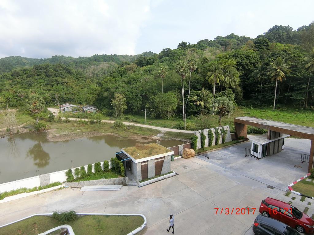 Apartment The Naithorn Unit 401 Nai Thon Beach