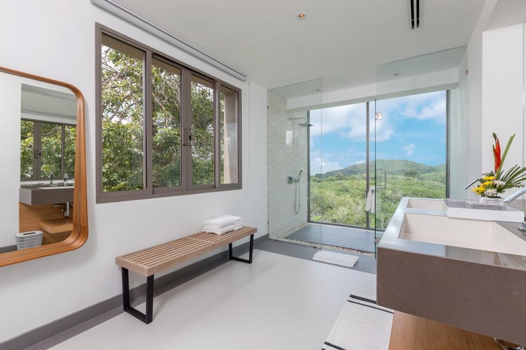 Tropical Castle Phuket By Resava * Strand Layan