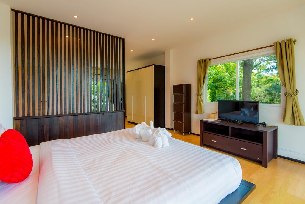 Tananza Pool Nern Khao Phuket *