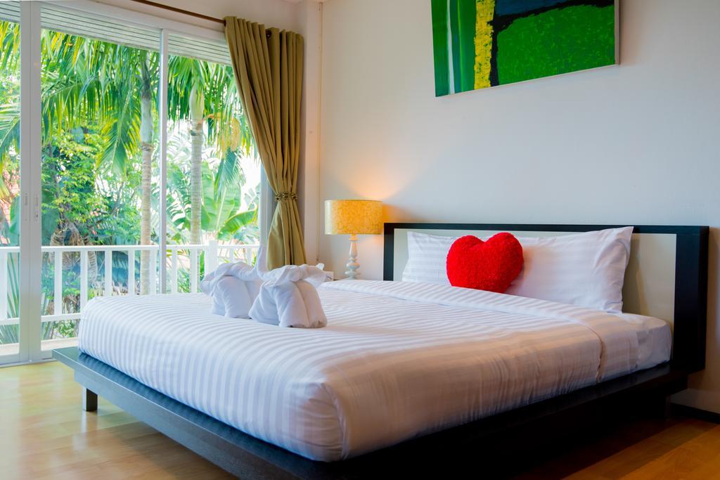 Tananza Pool Nern Khao Phuket