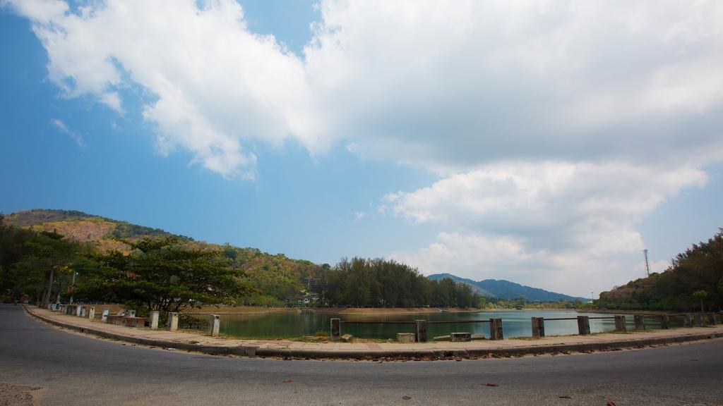 Hotel Seasons Naiharn Phuket 3*