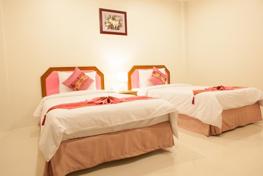 Hotel Phuket Airport 2*