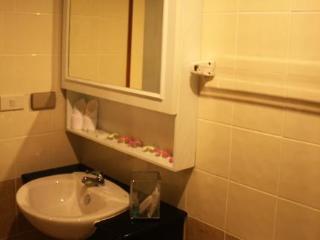 Santi White Hotel