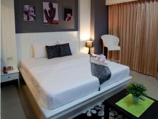Santi White Phuket