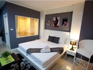 Santi White Hotel