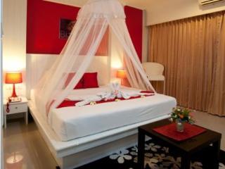 Hotel Santi White