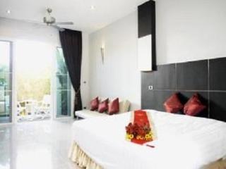 The Idol Boutique & 3*