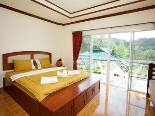Rai Rom Yen Sha Apartment Patong