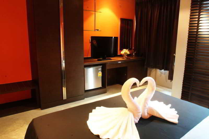 Patong Gallery Hotel *