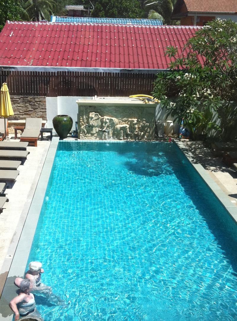 Beachfront Hotel Pantai Kamala