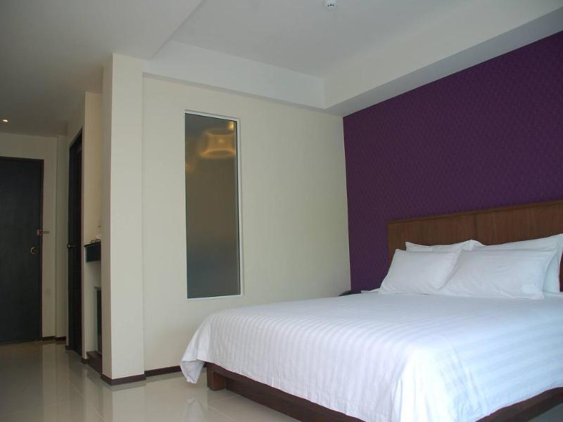 Lub Sbuy Hostel Phuket