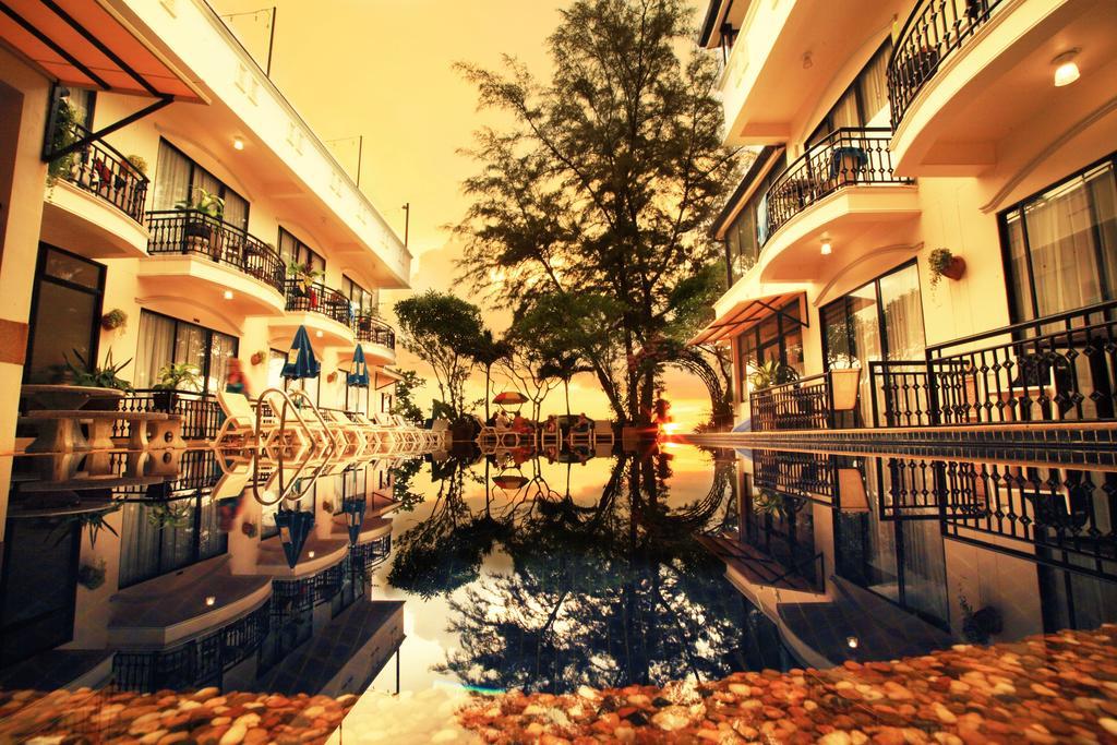 In On The Resort Karon