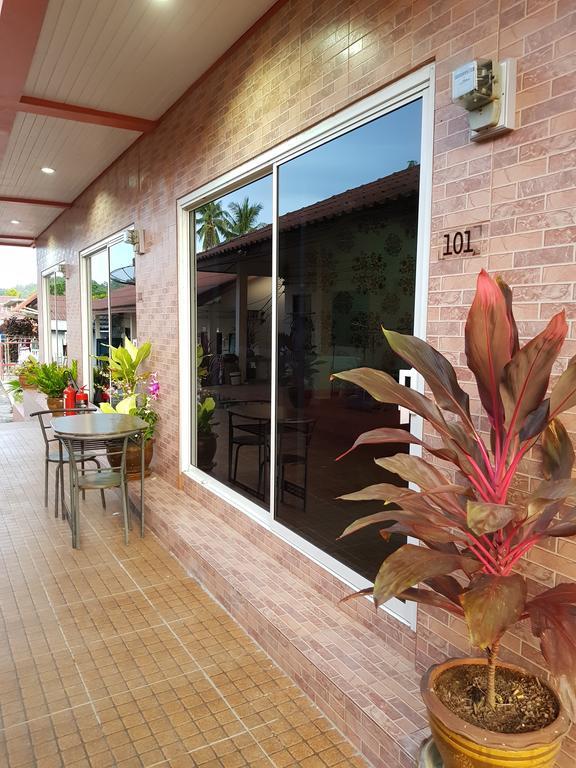 Sirikul Mansion Apartment Nai Yang Beach