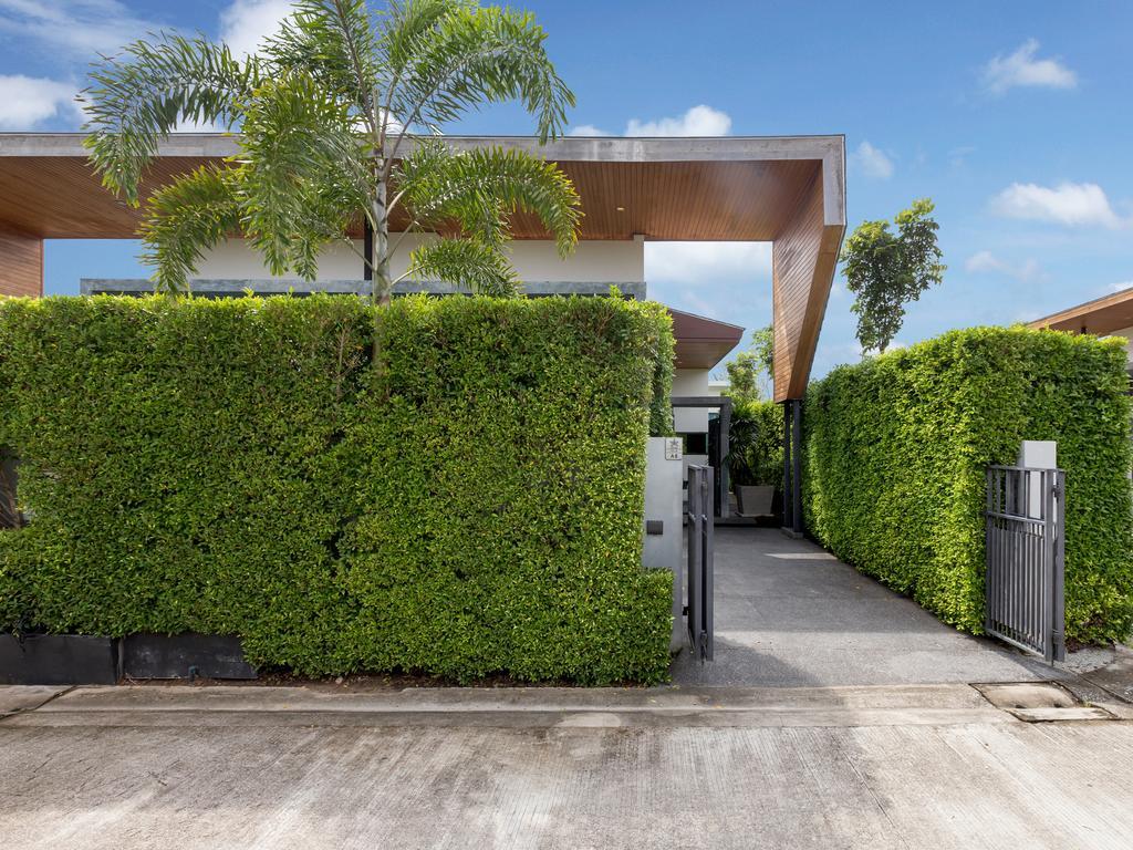 The 8 Pool Villa * Chalong