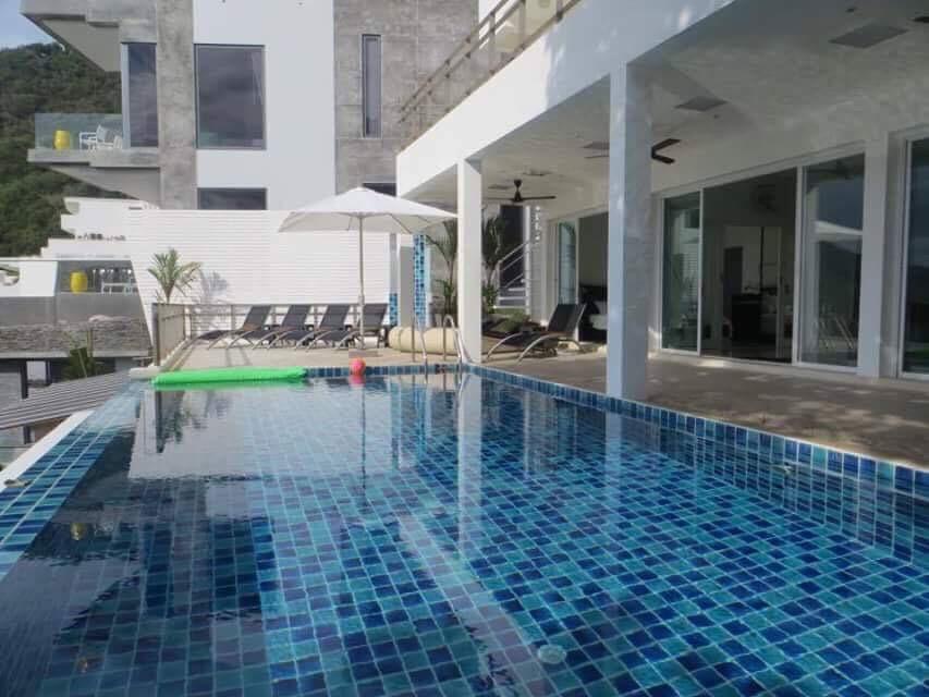 Ginborn 5 Bedroom Pool With Sea View In Villa