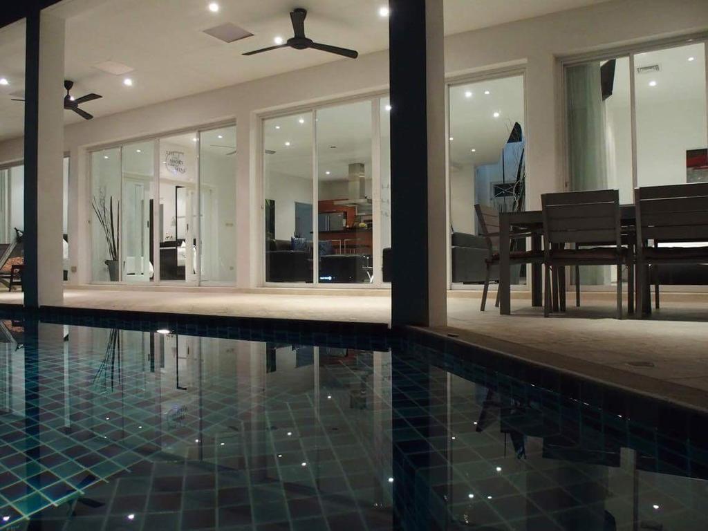 Ginborn 5 Bedroom Pool With Sea View In