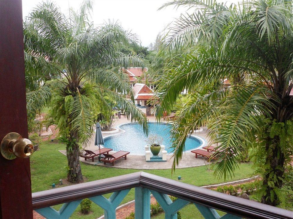 Resort The Pe La Resort, Phuket - Sha Extra 4*