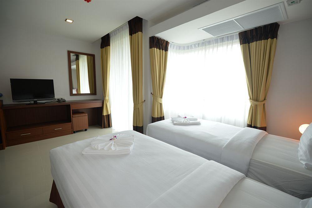 Baan Lukkan Patong 3*