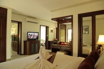 Naka Resort Kamala Beach