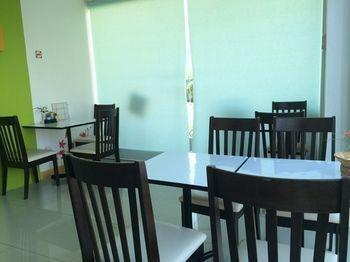 Paradise Resortel Hotel