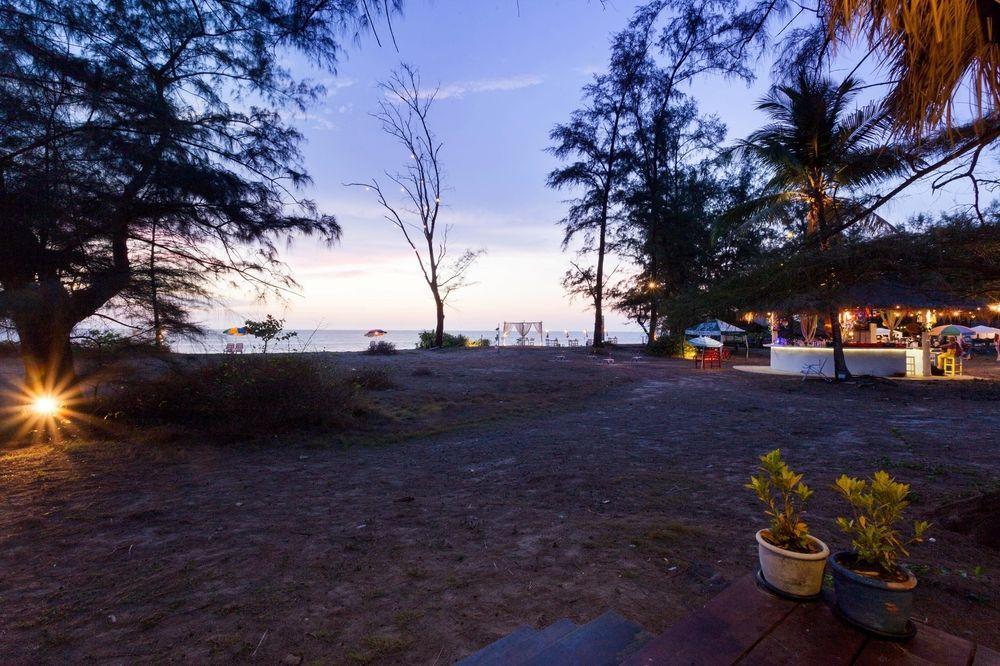 Vakantiehuis Micky Monkey Phuket Maikhao Thailand Mai Khao