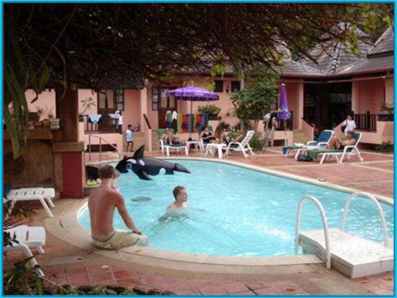 Baan Nern Sai Hotel