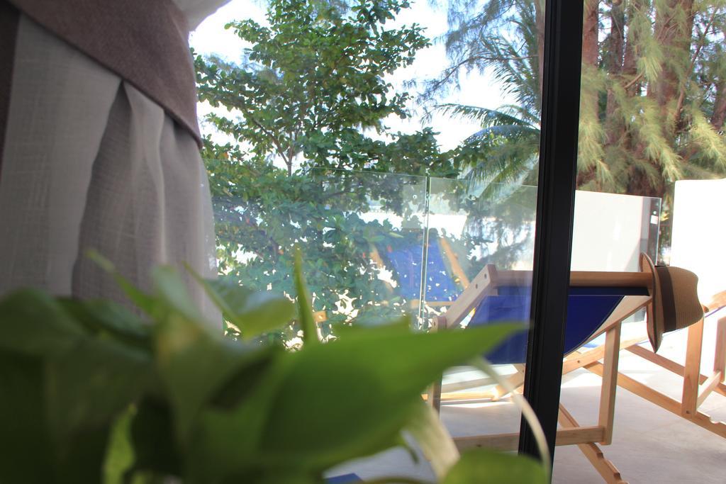 Thai Kamala Front Resort