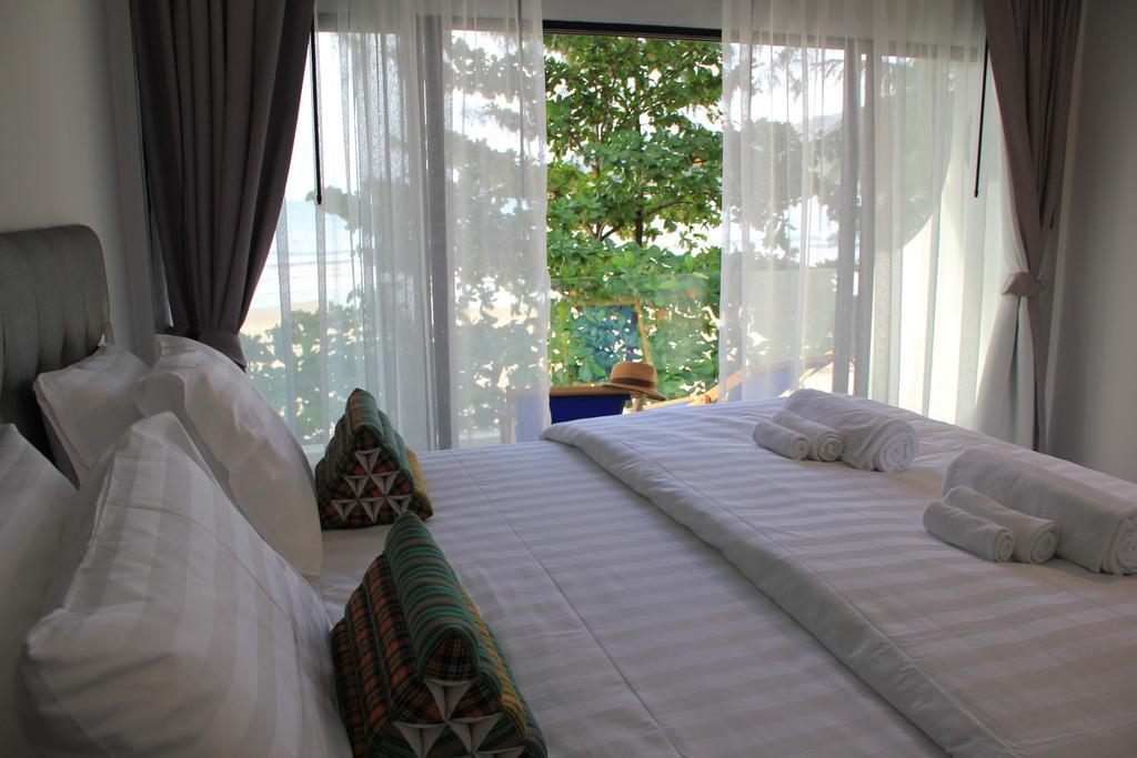 Thai Kamala Front Resort