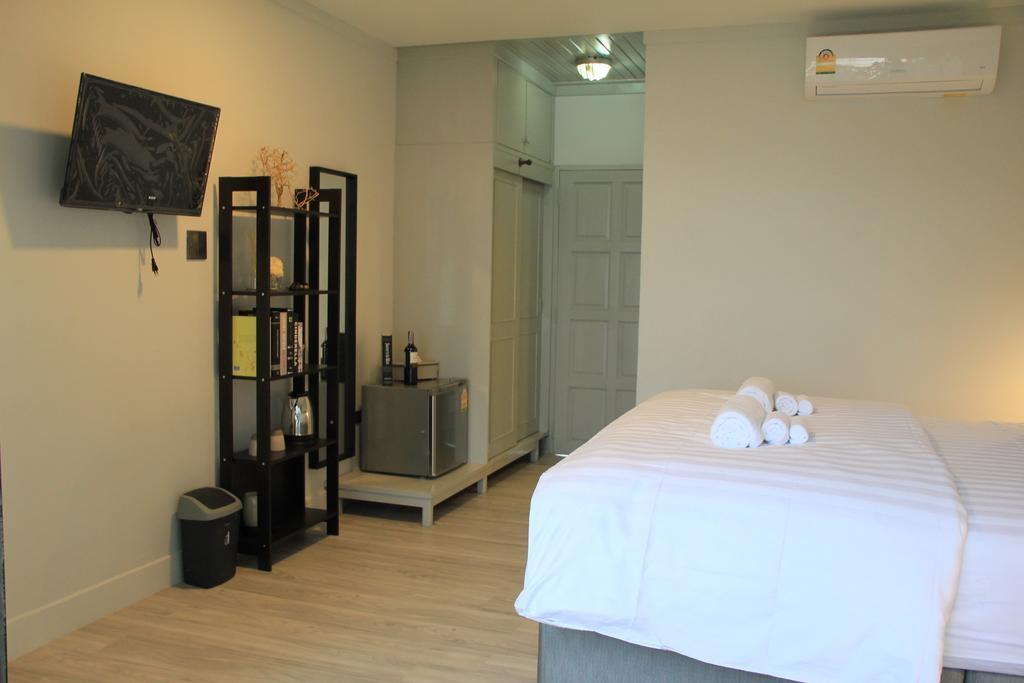 Thai Kamala Front Resort 3*
