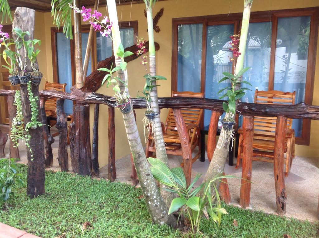 Resort Ruan Mai Naiyang Beach Resort 2*