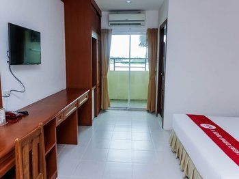 Nida Pattana 47 Central Mall 3* Phuket