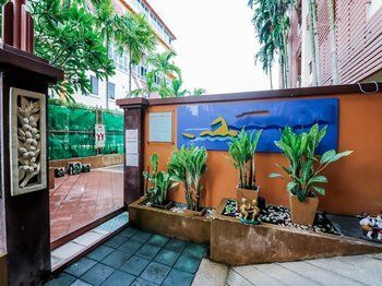 Nida Pattana 47 Central Mall Hotel