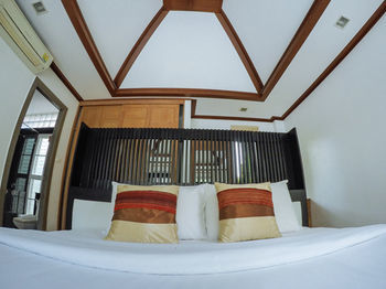 Villa Suriya Som