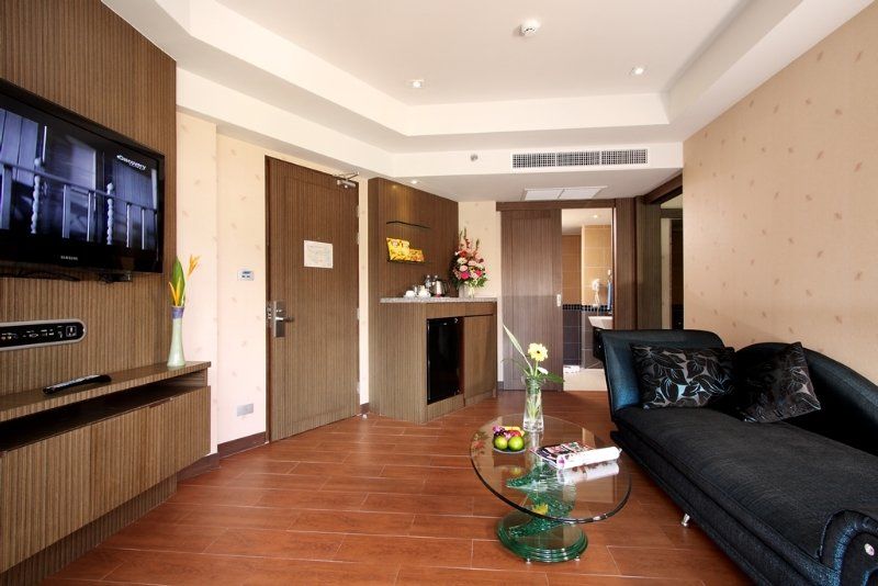 Resort Blue Ocean Patong