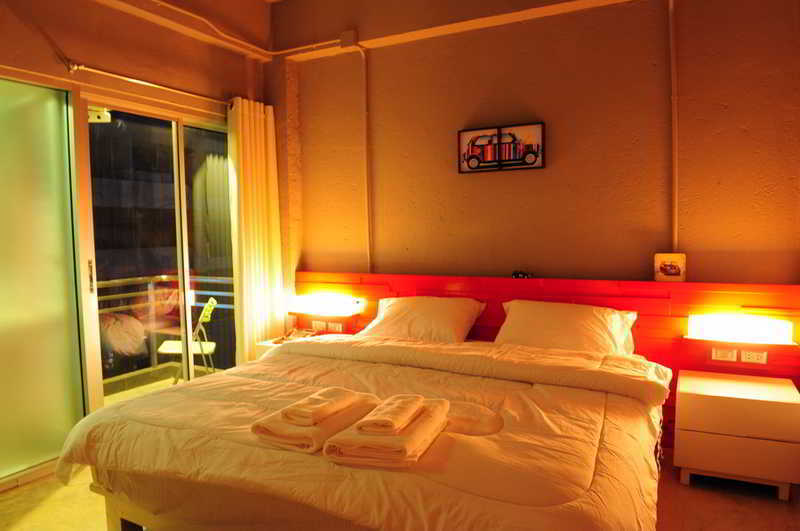 Oyo 292 The Oddy Hip Hotel Patong