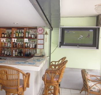 Rumah tetamu Island Karon
