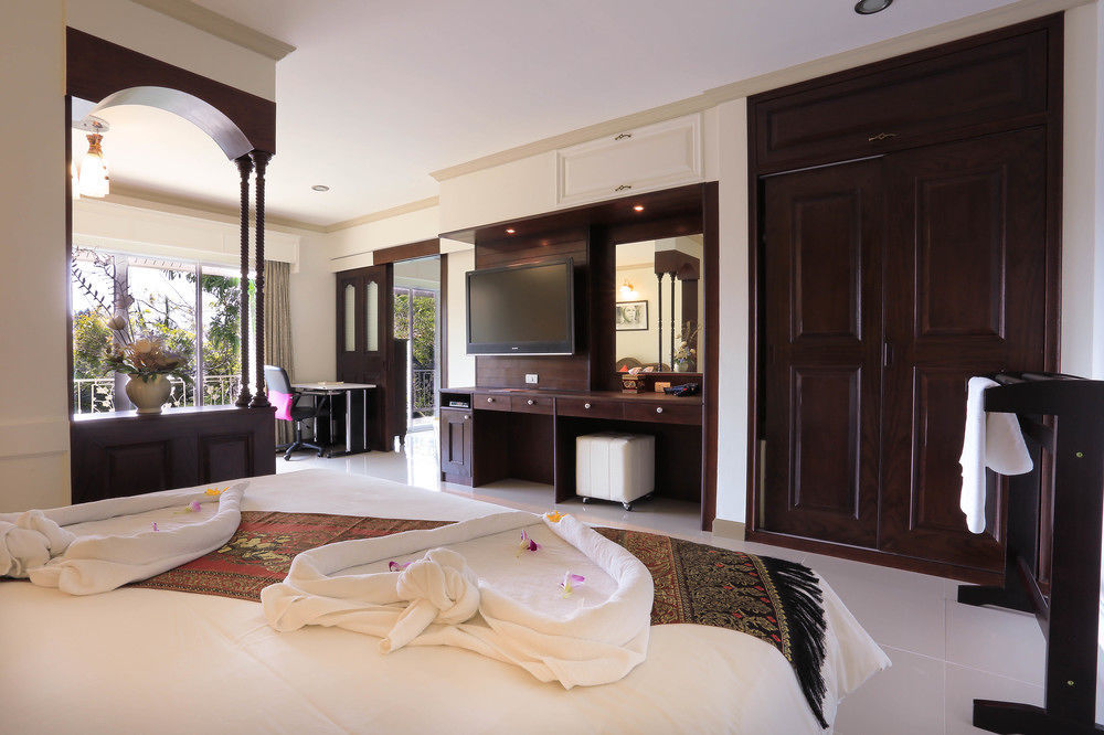 Resort Naka 2*