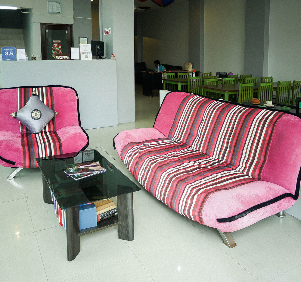 Hotel Holiday Home Patong