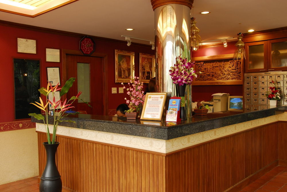 The Expat Hotel 3*