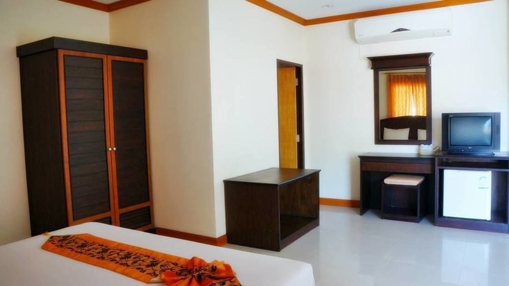 Komaree Apartment