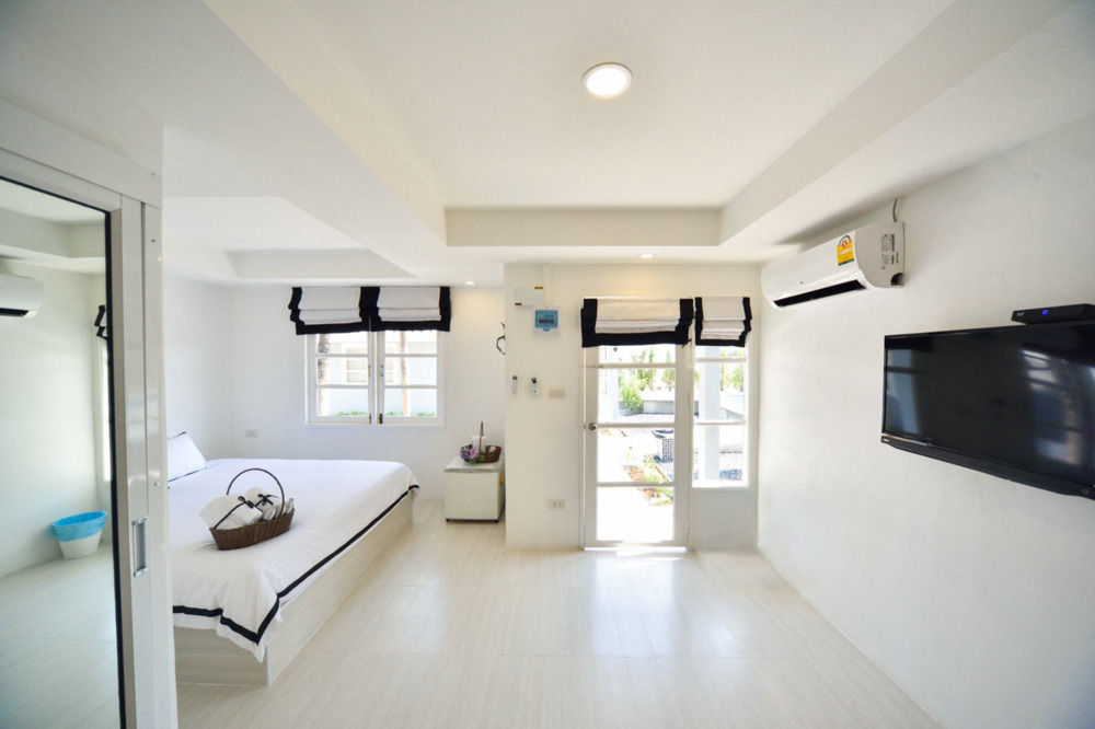 1715 House - White Rhino Resort