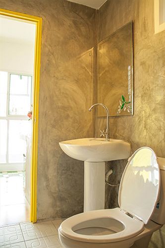 The Sunflower Hostel Phuket
