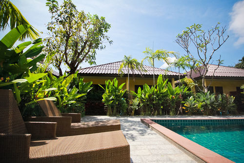 Happy Tempat peranginan Chalong