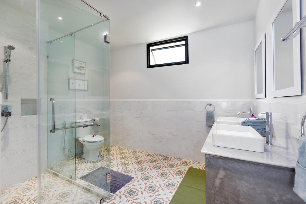 House - 1 Min Walk To * Strand Kamala