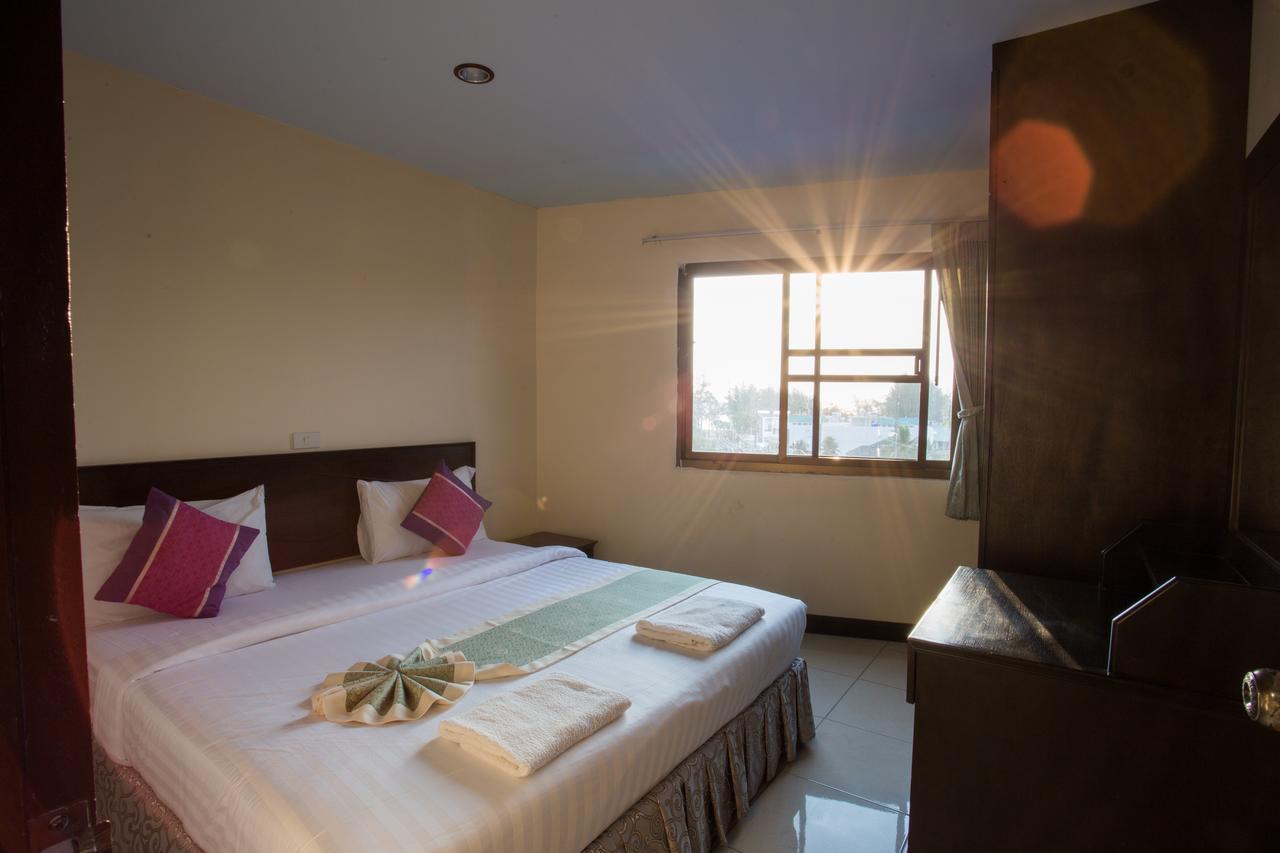 Sunset - Sha Hotel