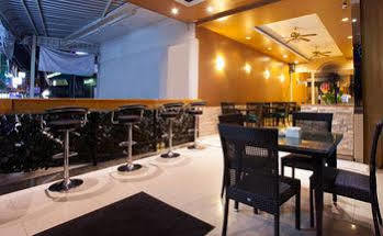 Nailons Hotel
