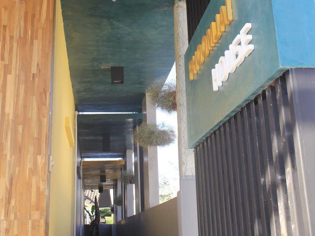 Oyo 303 Phoomjai House Apartment