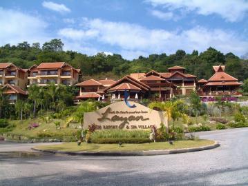 Hotel & Village